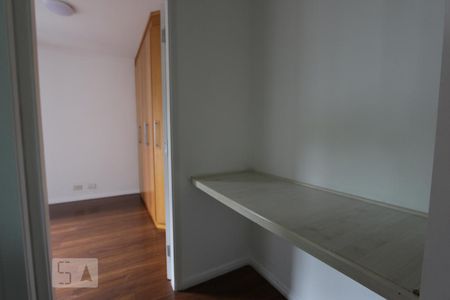 corredor de apartamento à venda com 1 quarto, 43m² em Vila Suzana, São Paulo