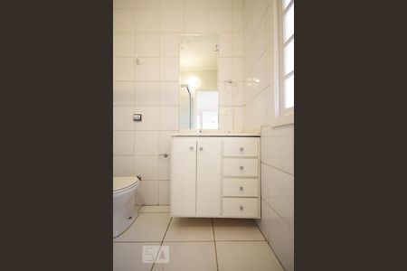 Casa para alugar com 180m², 3 quartos e 2 vagasBanheiro Suíte 2