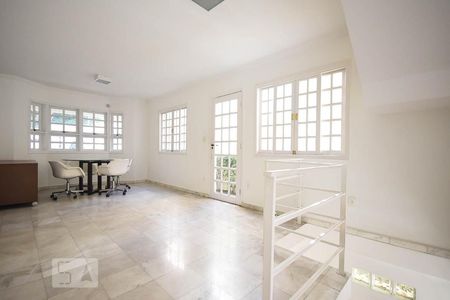 Sala de casa para alugar com 3 quartos, 180m² em Paraíso do Morumbi, São Paulo