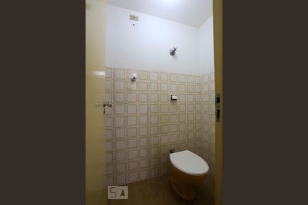 Apartamento à venda com 78m², 2 quartos e sem vagaBanheiro de Serviço