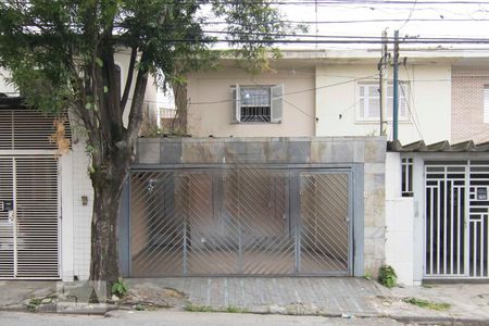 Casa à venda com 150m², 4 quartos e 2 vagasFachada