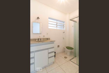 Casa à venda com 150m², 4 quartos e 2 vagasBanheiro