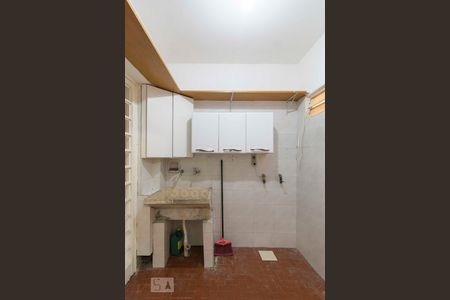 Lavanderia de casa à venda com 4 quartos, 150m² em Vila Vitório Mazzei, São Paulo