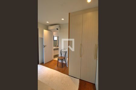 Apartamento à venda com 235m², 3 quartos e 4 vagasSuíte 2