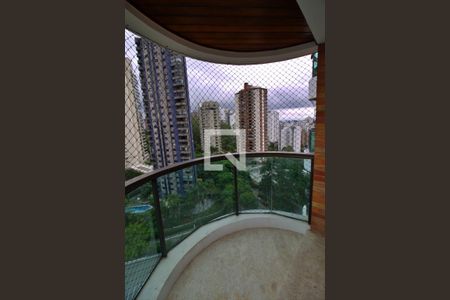 Apartamento à venda com 235m², 3 quartos e 4 vagasvaranda da Suíte 3