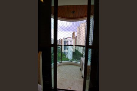 Apartamento à venda com 235m², 3 quartos e 4 vagasvaranda da Suíte 2