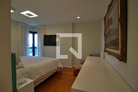 Apartamento à venda com 235m², 3 quartos e 4 vagasSuíte 3