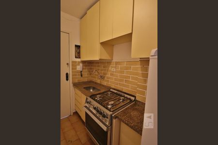 Cozinha de apartamento para alugar com 1 quarto, 29m² em Jardim Paulista, São Paulo