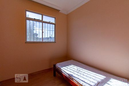 Quarto 3 de apartamento para alugar com 3 quartos, 74m² em Heliópolis, Belo Horizonte