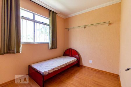 Quarto 2 de apartamento para alugar com 3 quartos, 74m² em Heliópolis, Belo Horizonte