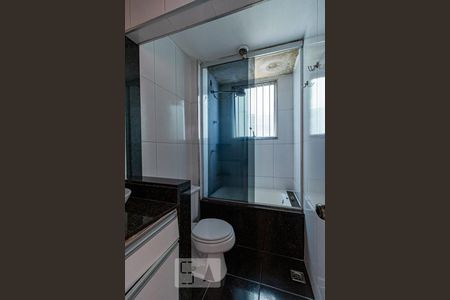 Banheiro Social de apartamento para alugar com 3 quartos, 74m² em Heliópolis, Belo Horizonte