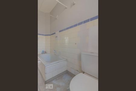 Apartamento à venda com 120m², 3 quartos e sem vagaBanheiro