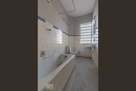 Apartamento à venda com 120m², 3 quartos e sem vagaBanheiro