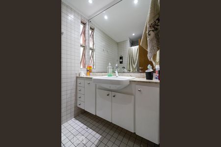 Banheiro de apartamento à venda com 3 quartos, 64m² em Vila Butantã, São Paulo