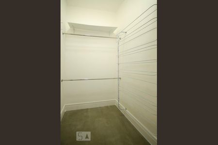 Apartamento à venda com 68m², 2 quartos e sem vaga Apartamento à venda com 68m², 2 quartos e sem vagaCloset