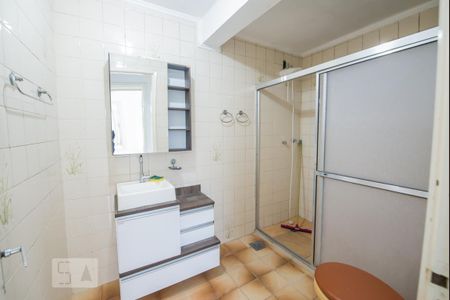 Banheiro de apartamento para alugar com 3 quartos, 85m² em Morro do Espelho, São Leopoldo