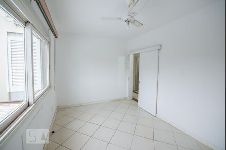 Primeiro dormitório de apartamento à venda com 3 quartos, 85m² em Morro do Espelho, São Leopoldo