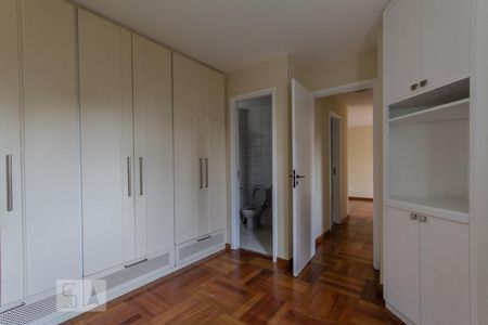 Suíte de apartamento para alugar com 2 quartos, 66m² em Vila Andrade, São Paulo