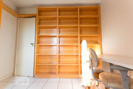 Quarto 2 de apartamento para alugar com 3 quartos, 105m² em Setor Bela Vista, Goiânia