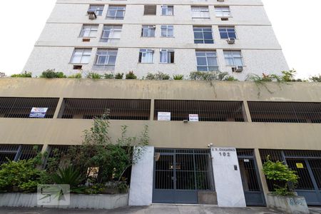 Apartamento à venda com 69m², 2 quartos e 1 vagaFachada