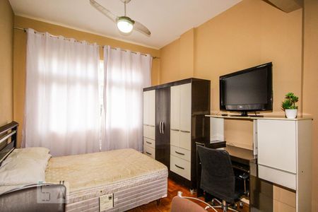 Sala de kitnet/studio para alugar com 1 quarto, 24m² em Copacabana, Rio de Janeiro