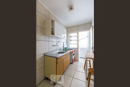 Cozinha de apartamento para alugar com 1 quarto, 45m² em Glória, Porto Alegre