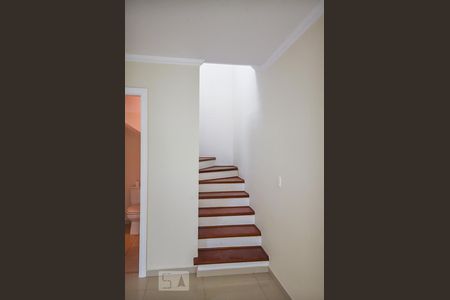 Escada de casa à venda com 2 quartos, 74m² em Fazenda Morumbi, São Paulo