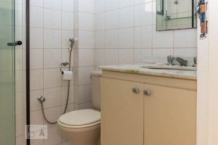 Apartamento à venda com 70m², 3 quartos e 2 vagas Apartamento à venda com 70m², 3 quartos e 2 vagasBanheiro Social