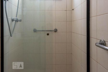 Apartamento à venda com 70m², 3 quartos e 2 vagas Apartamento à venda com 70m², 3 quartos e 2 vagasBanheiro da Suíte