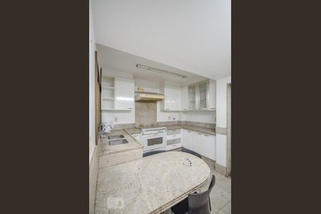 Apartamento à venda com 195m², 3 quartos e 2 vagas Apartamento à venda com 195m², 3 quartos e 2 vagasCOZINHA