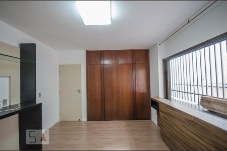 Apartamento à venda com 195m², 3 quartos e 2 vagas Apartamento à venda com 195m², 3 quartos e 2 vagasSUÍTE