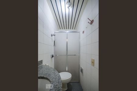 Apartamento à venda com 195m², 3 quartos e 2 vagas Apartamento à venda com 195m², 3 quartos e 2 vagasBANHEIRO DE SERVIÇO
