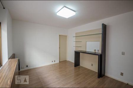 Apartamento à venda com 195m², 3 quartos e 2 vagas Apartamento à venda com 195m², 3 quartos e 2 vagasSUÍTE