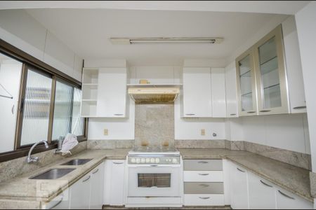 Apartamento à venda com 195m², 3 quartos e 2 vagas Apartamento à venda com 195m², 3 quartos e 2 vagasCOZINHA