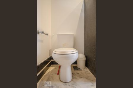 Apartamento à venda com 195m², 3 quartos e 2 vagas Apartamento à venda com 195m², 3 quartos e 2 vagasLAVABO