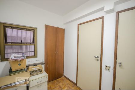 Apartamento à venda com 195m², 3 quartos e 2 vagas Apartamento à venda com 195m², 3 quartos e 2 vagasQUARTO DE SERVIÇO