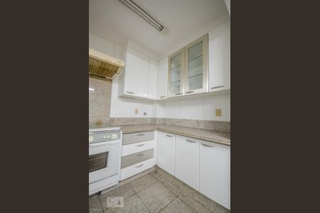 Apartamento à venda com 195m², 3 quartos e 2 vagas Apartamento à venda com 195m², 3 quartos e 2 vagasCOZINHA