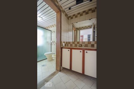 Apartamento à venda com 195m², 3 quartos e 2 vagas Apartamento à venda com 195m², 3 quartos e 2 vagasBANHEIRO SUÍTE