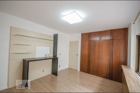Apartamento à venda com 195m², 3 quartos e 2 vagas Apartamento à venda com 195m², 3 quartos e 2 vagasSUÍTE