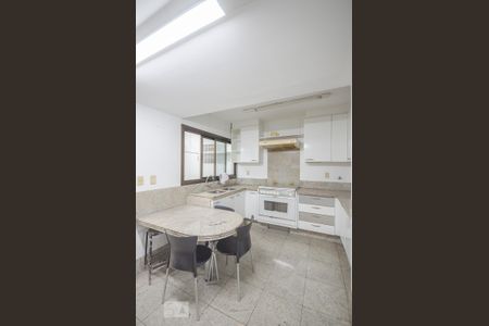 Apartamento à venda com 195m², 3 quartos e 2 vagas Apartamento à venda com 195m², 3 quartos e 2 vagasCOZINHA