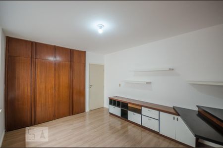 Apartamento à venda com 195m², 3 quartos e 2 vagas Apartamento à venda com 195m², 3 quartos e 2 vagasQUARTO 2