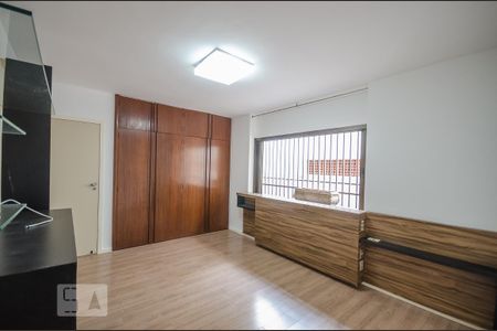 Apartamento à venda com 195m², 3 quartos e 2 vagas Apartamento à venda com 195m², 3 quartos e 2 vagasSUÍTE