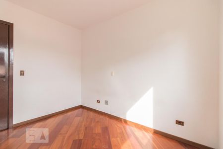 Quarto 1 de apartamento para alugar com 2 quartos, 75m² em Tingui, Curitiba