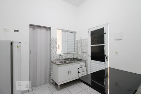 Cozinha de kitnet/studio para alugar com 1 quarto, 18m² em Vila São Luís(zona Oeste), São Paulo