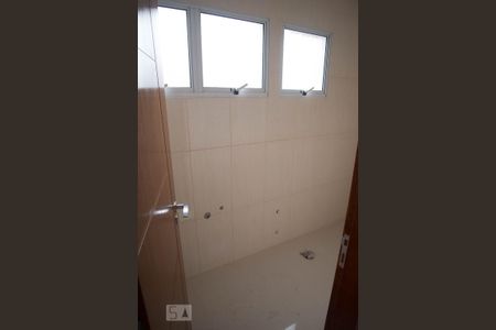 Banheiro suite  de casa à venda com 5 quartos, 350m² em Vila Guaca, São Paulo