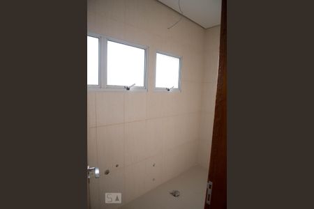 Banheiro suite  de casa à venda com 5 quartos, 350m² em Vila Guaca, São Paulo