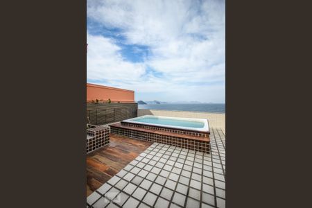 Apartamento para alugar com 300m², 4 quartos e 3 vagas Apartamento para alugar com 300m², 4 quartos e 3 vagasVaranda