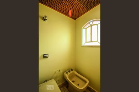 Apartamento para alugar com 300m², 4 quartos e 3 vagas Apartamento para alugar com 300m², 4 quartos e 3 vagasSuite