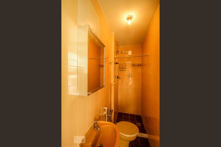 Apartamento para alugar com 300m², 4 quartos e 3 vagas Apartamento para alugar com 300m², 4 quartos e 3 vagasBanheiro de Serviço