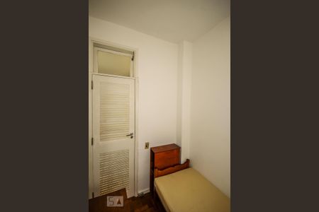 Apartamento para alugar com 300m², 4 quartos e 3 vagas Apartamento para alugar com 300m², 4 quartos e 3 vagasQuarto de Serviço